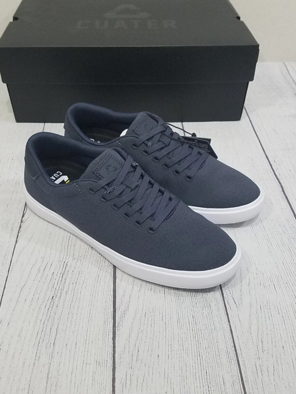 Cuater by Travis Mathew Phenom All Day Sneakers Mens sz 9 Navy